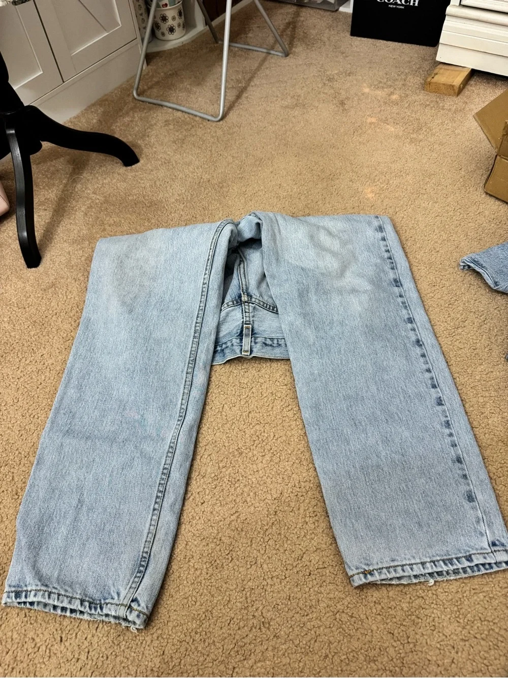 Levi’s 550 Light Wash Relaxed Fit Jeans 34x30